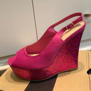 Hot pink Wedges-size 10
